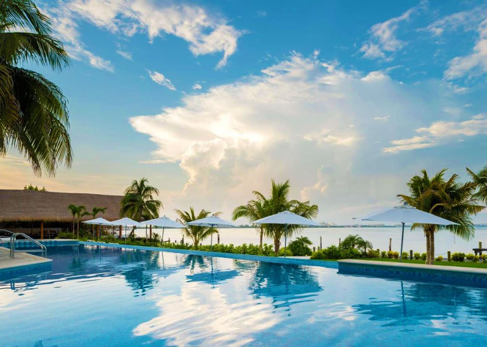 real-inn-cancun-1