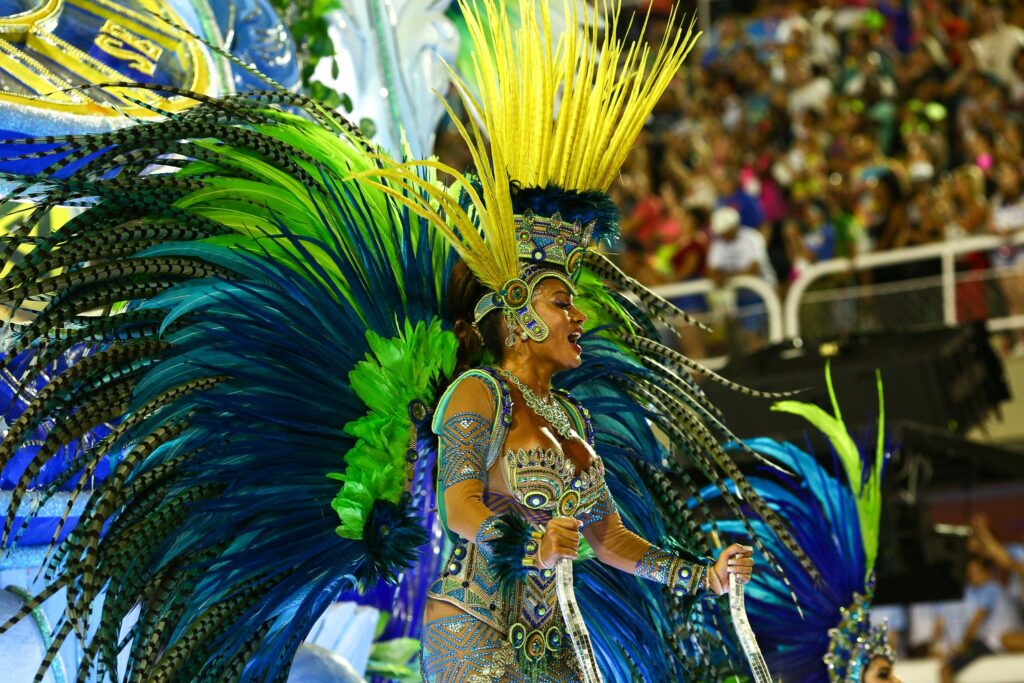 carnaval-rio-de-janeiro-vila-isabel-esquire-1583255051
